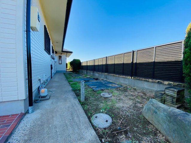 八街い　中古戸建の庭