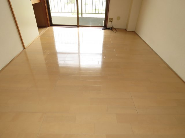 【洋室】 | 日関パレス