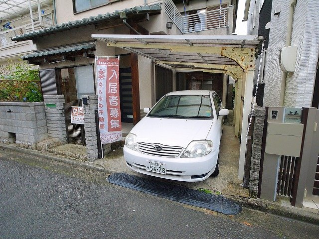 大和郡山市　新町　戸建賃貸の駐車場