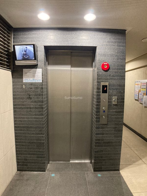 大阪市西区北堀江１丁目の賃貸マンションの外観