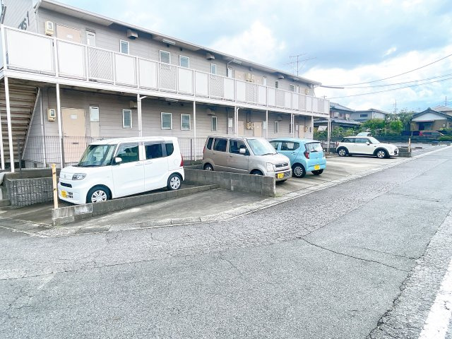 NEWS１の駐車場