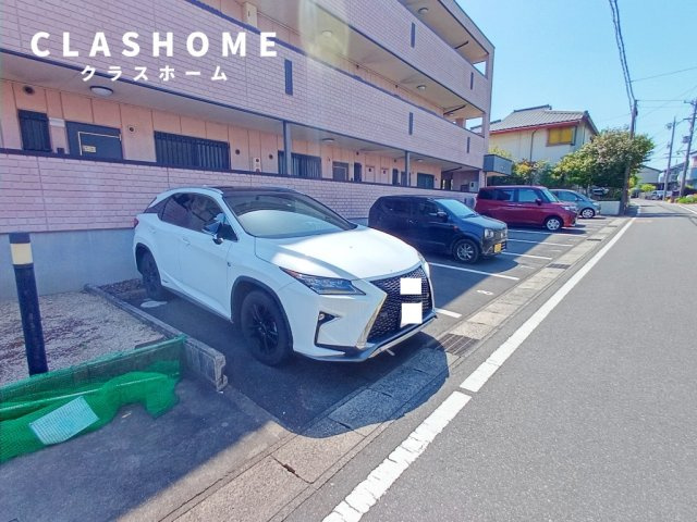 NEO　　刈谷市近郊の賃貸はクラスホーム刈谷店の駐車場