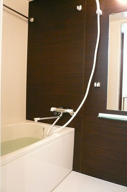 フィオーレ中延の浴室