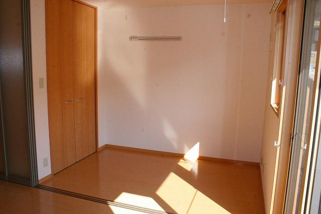カサベルデ西大寺の洋室|使い勝手のいい洋室です
