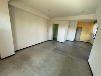 【居間・リビング】 | 日吉台2丁目店舗