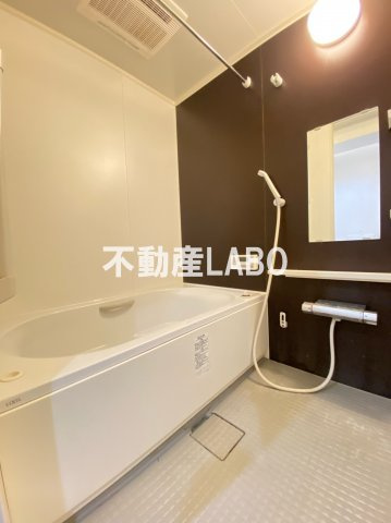 ベリーウェル阿倍野の浴室