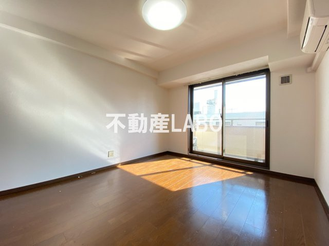 ベリーウェル阿倍野の洋室