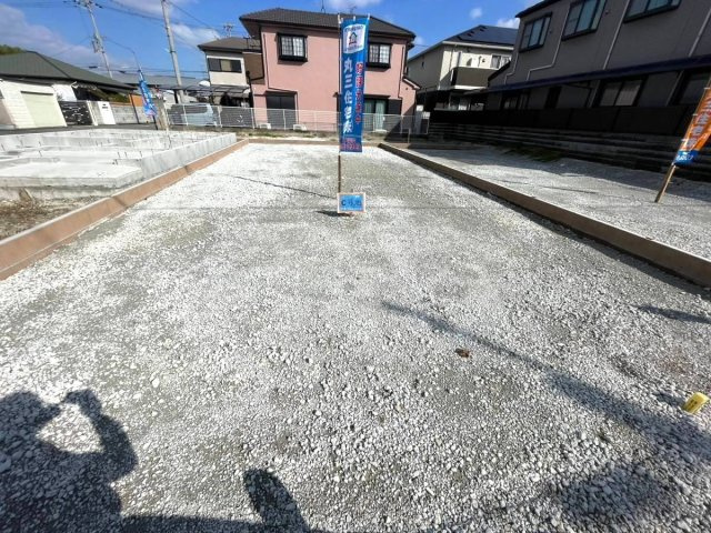 ルミエールタウン浜寺の前面道路含む現地写真