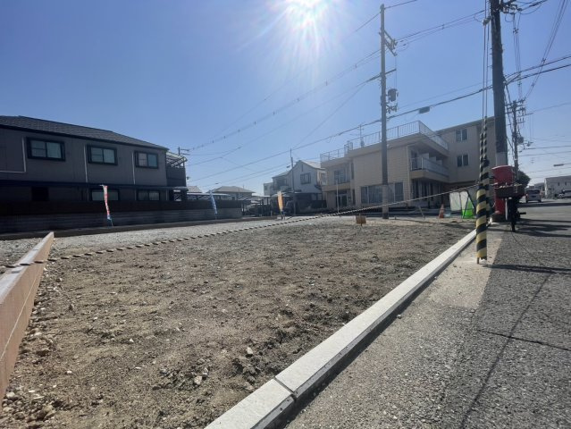 ルミエールタウン浜寺のその他|自由設計可能♪周辺には高層の建物がなく、広々とした見通しの良い道路が続いているため、日当たりの良さや、開放感を感じられるマイホームになるはずです！ご自身の理想の間取りを考えてみてはいかがでしょうか？♪