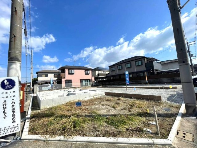 ルミエールタウン浜寺の前面道路含む現地写真