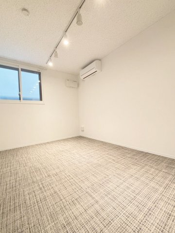 「防音マンション」Konomi　Nijyunibankan（コノミ二十二番館）の居間・リビング|防音室は防音床、防音壁、防音天井となっており、まさに楽器を演奏するためにつくられた24時間楽器演奏可能の防音室です