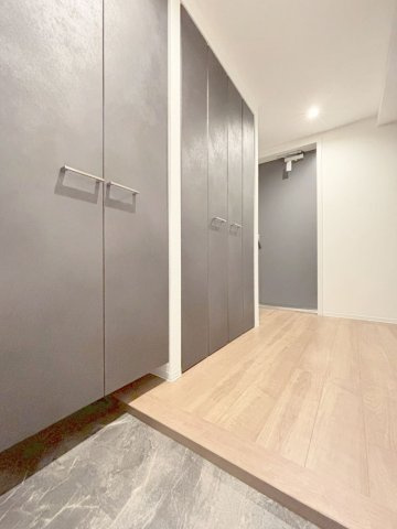 「防音マンション」Konomi　Nijyunibankan（コノミ二十二番館）の玄関|落ち着いた玄関です