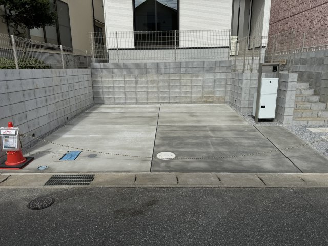 柏市増尾５丁目新築戸建【土小学校：8分】の駐車場|駐車スペース・並列２台駐車可