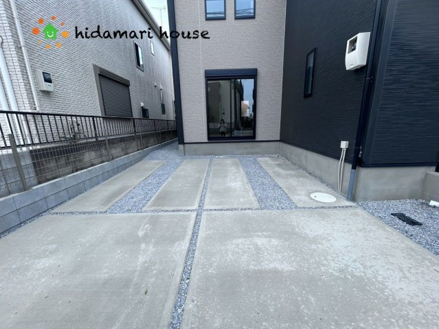 蓮田市関山　4期　新築戸建　グラファーレ01の駐車場