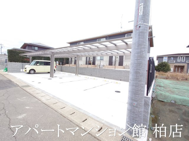 ル・コンフォールの駐車場