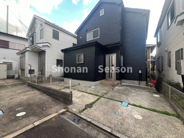 【外観】 | まだまだ新しい平成20年築！内・外装とてもキレイにお使いですよ♪　
まずは内見にいらしてみませんか。