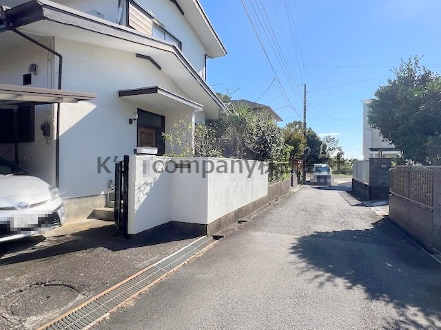 ◎茅ヶ崎市赤羽根　建築条件なし　売地の前面道路含む現地写真|前面道路の様子です◇