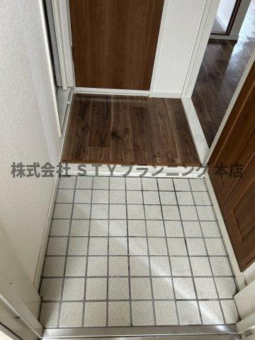 仲介手数料０円！山伝マンションの玄関