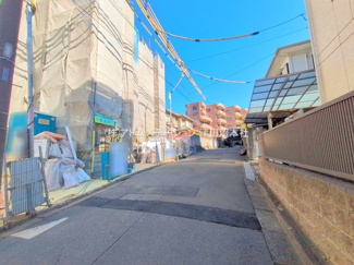 【前面道路含む現地写真】