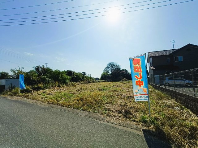 吉川市　皿沼2丁目　売地の前面道路含む現地写真|前面道路含む現地写真です