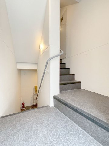 「防音マンション」Renaissance Jouer KIKUKAWAのロビー|毎日通るエントランスはこのようになっています。