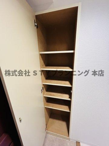 仲介手数料０円！リエス白鳥の収納