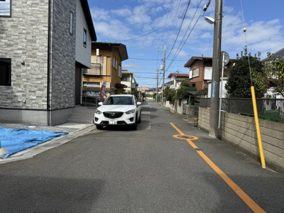 【前面道路含む現地写真】 | 柏市加賀２丁目新築戸建（加賀４期） | 北東側前面道路・幅員約5.9ｍ
