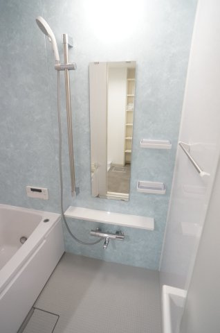 ハイタウン御殿山東の浴室