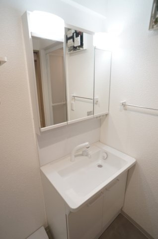 ハイタウン御殿山東の洗面所