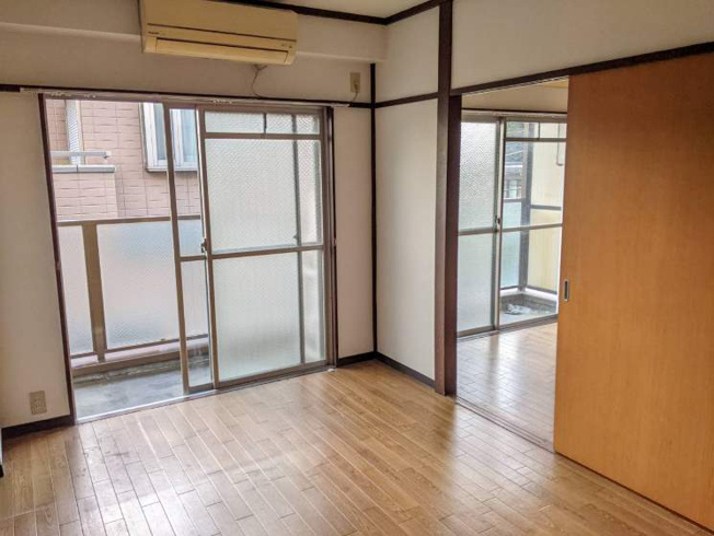 【居間・リビング】 | 第二青興ビル | 第二青興ビル