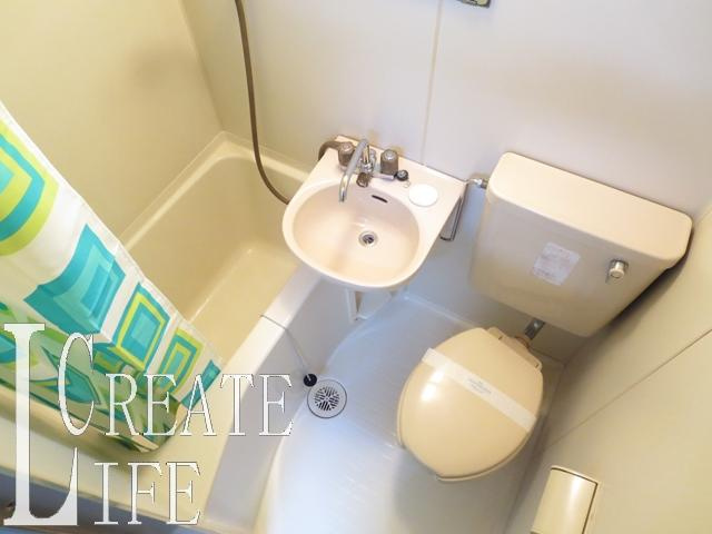 アレイパピヨンのトイレ|別号室の参考写真です。