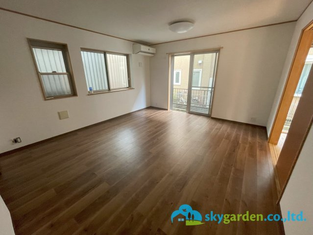 平塚市大神　中古戸建の居間・リビング