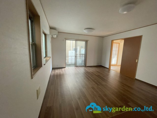 平塚市大神　中古戸建の居間・リビング