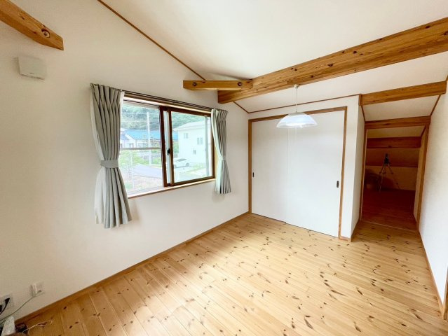 埴科郡坂城町大字南条鼠団地の洋室