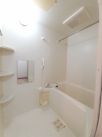 ラ・ヴェールの浴室|お風呂で日々の疲れを落としましょう