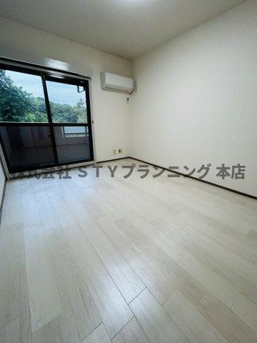 仲介手数料０円！ライオンズマンション熱田神宮公園の居間・リビング