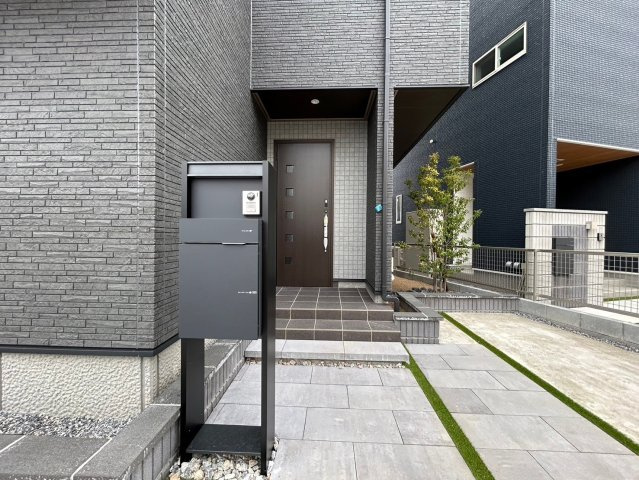 戸建　一宮市今伊勢町宮後　全4区画分譲の玄関|玄関ドアの鍵はディンプルキーと内側はサムターンキーになっており防犯性の高い仕様になっています。