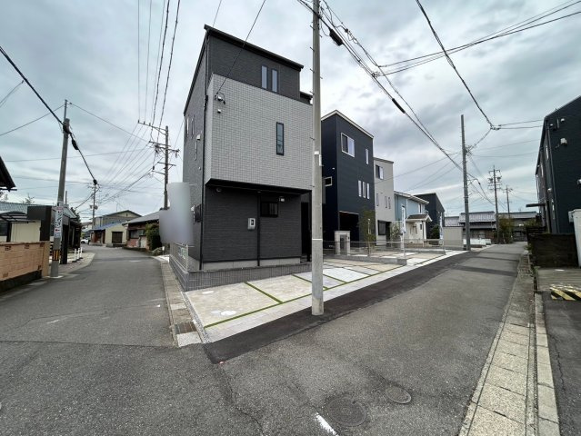 戸建　一宮市今伊勢町宮後　全4区画分譲の前面道路含む現地写真|■前面道路　■ヤマダ不動産　株式会社リライフ　一宮店　■夢のマイホーム購入をフルサポートします！