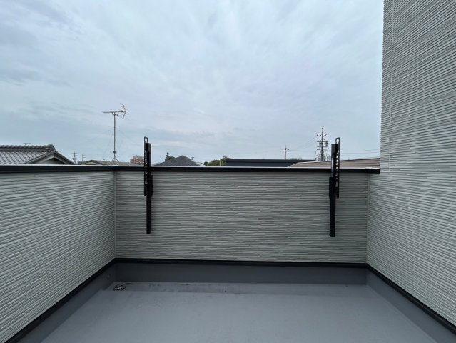 戸建　一宮市今伊勢町宮後　全4区画分譲のバルコニー|バルコニーは南向きで洗濯物もよく乾きます！