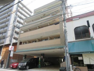 グランレブリー新町の外観