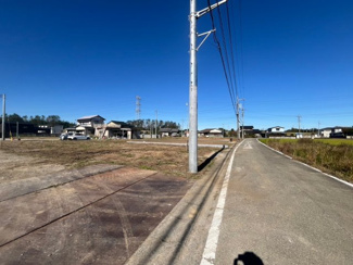 【前面道路含む現地写真】