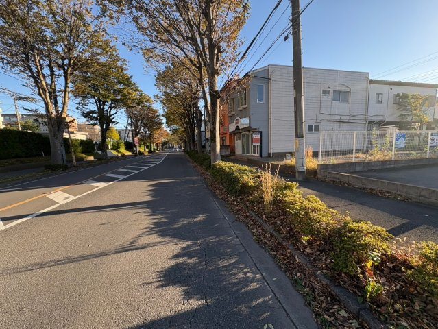 狭山市狭山台3丁目　建築条件なし売地　西武新宿線『狭山市駅』バス9分　【狭山台小学区】の前面道路含む現地写真