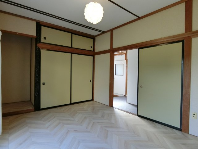 境港市蓮池町戸建て（収益物件）の洋室