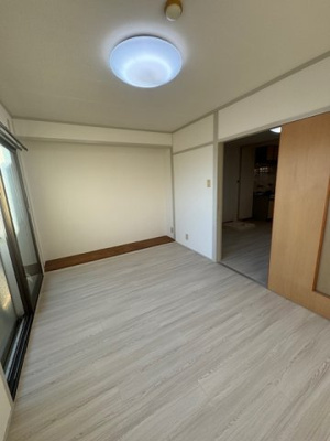 【洋室】 | メゾンしずか | 使いやすいキッチンです