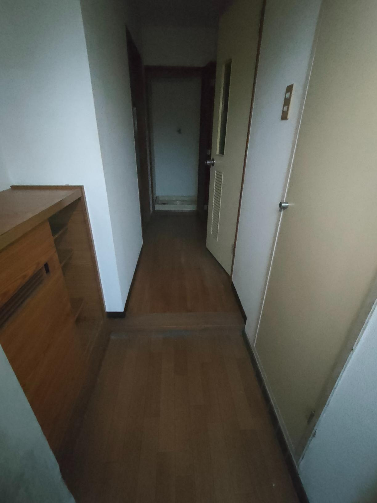 コーポ長谷川の玄関