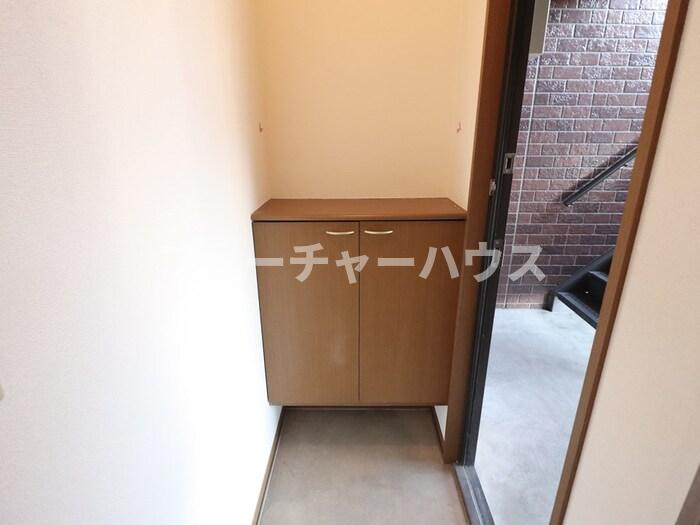 リード住吉の玄関