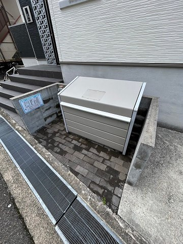 宝塚市大成町のアパートの外観