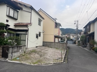 大東市南楠の里町土地の前面道路含む現地写真