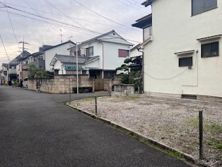 大東市南楠の里町土地の前面道路含む現地写真