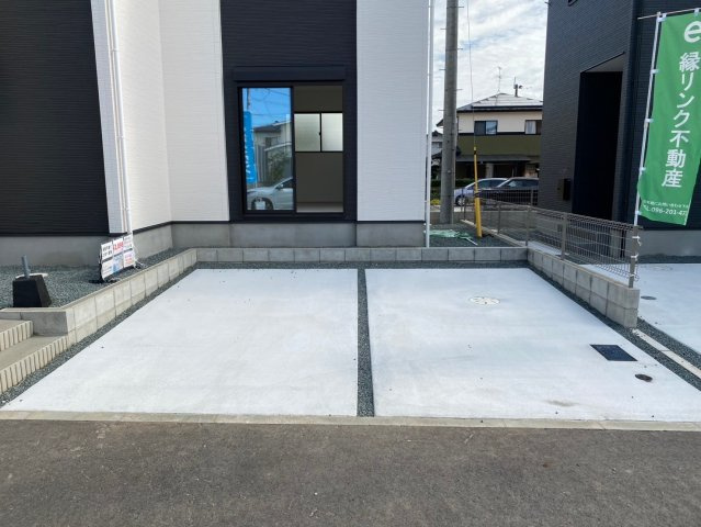 よかタウン／東区若葉6丁目1期／2号棟の駐車場|駐車場は平置きで２台可能。